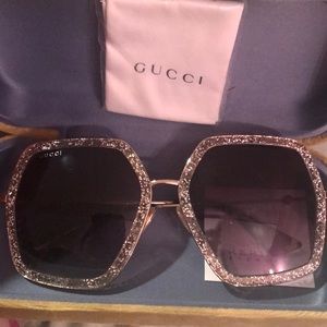 GUCCI.....Almost NEW...Gold Glitter Sunglasses!